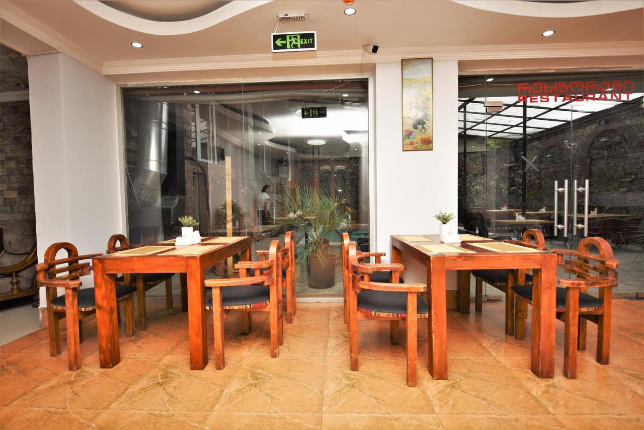 Kazbegi Hotel Батуми Екстериор снимка